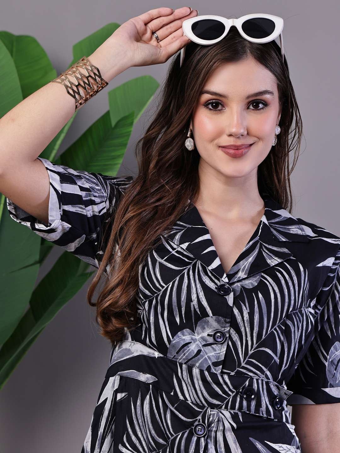 Women's Tropical Palm Print Black & White Cotton Shirt Dress - Image 4